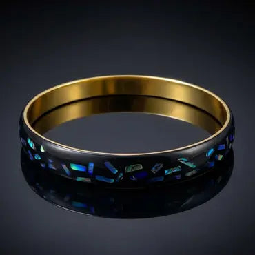 Standards for Premium Lacquer  Mother-of-Pearl Jewelry
